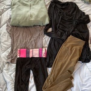 ⭐️SOLD⭐️ Womens exercise clothing lot - Sm